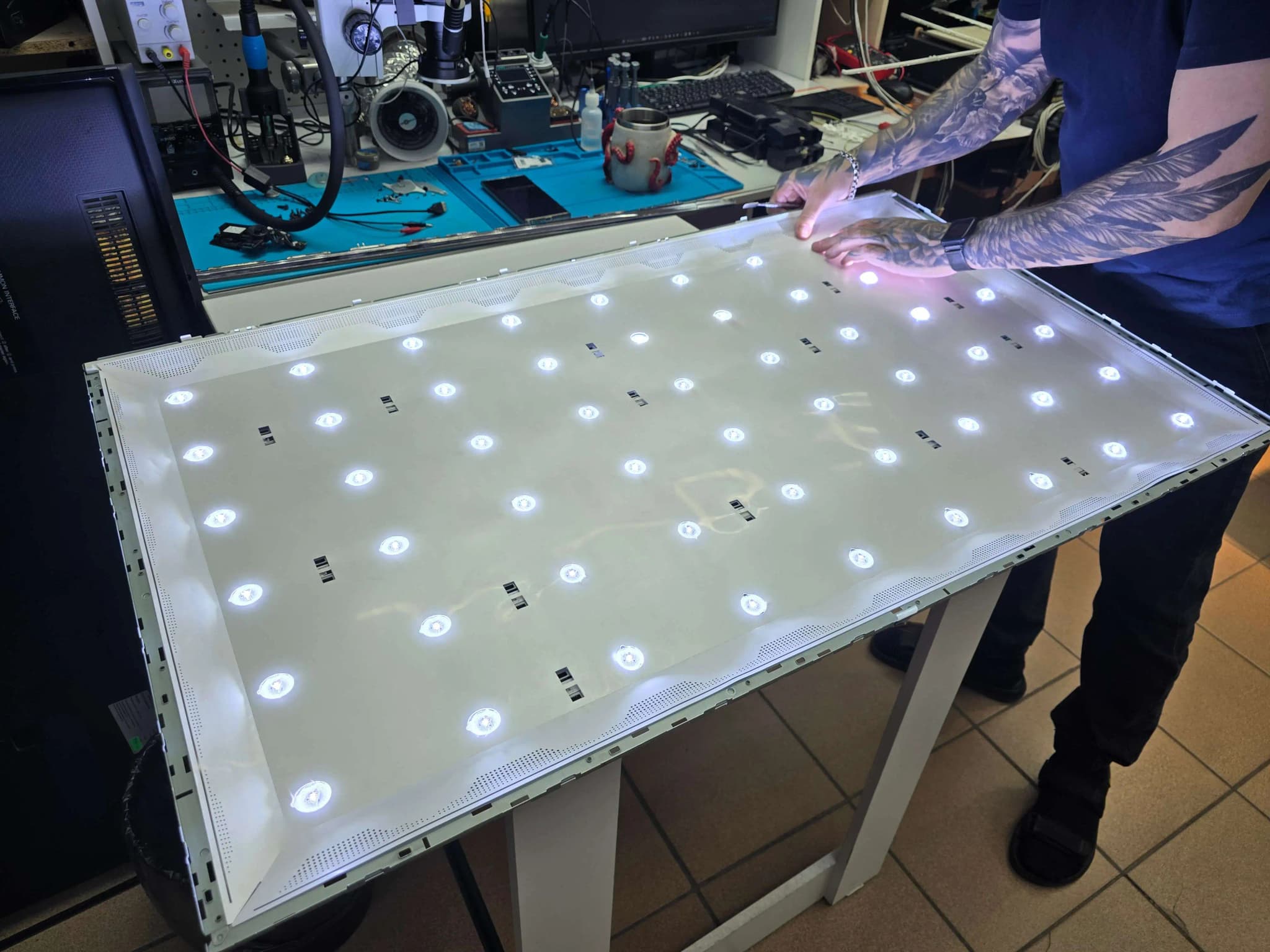 Замена подсветки телевизора в Ангарске