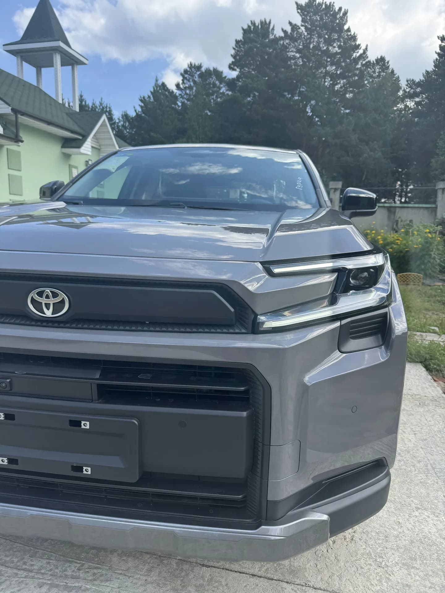 Фотогалерея и полный обзор русификации Toyota RAV4 (2026): Головное устройство 86100-0R341, UART и выезд мастера