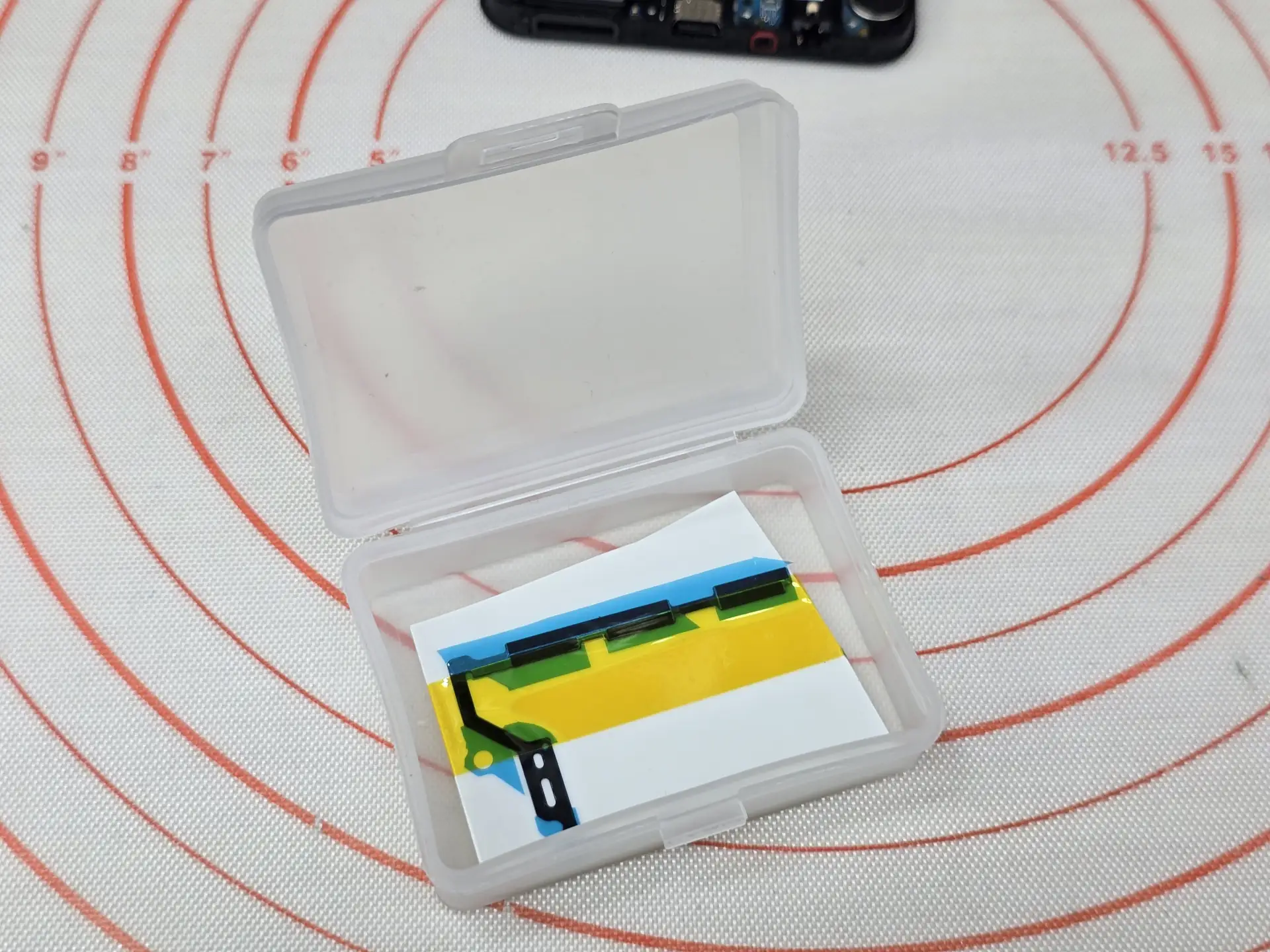 Демонтаж поврежденного элемента